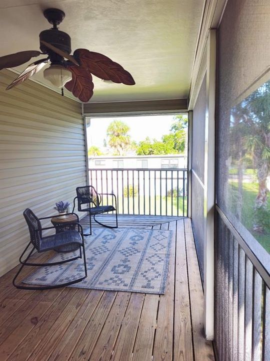 En Venta: $570,000 (3 camas, 3 baños, 1205 Pies cuadrados)