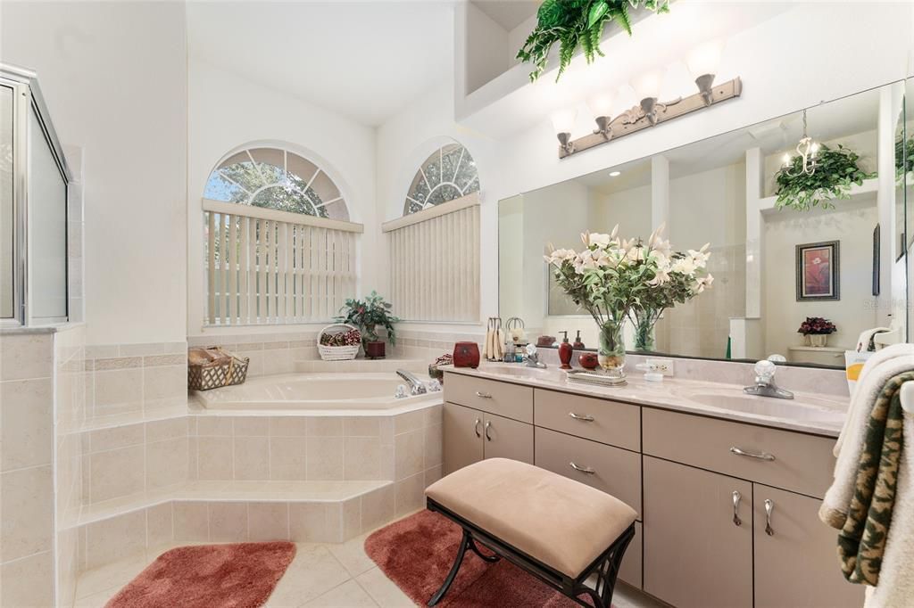 待售: $469,999 (4 贝兹, 3 浴室, 2505 平方英尺)