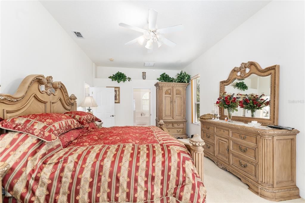 待售: $469,999 (4 贝兹, 3 浴室, 2505 平方英尺)