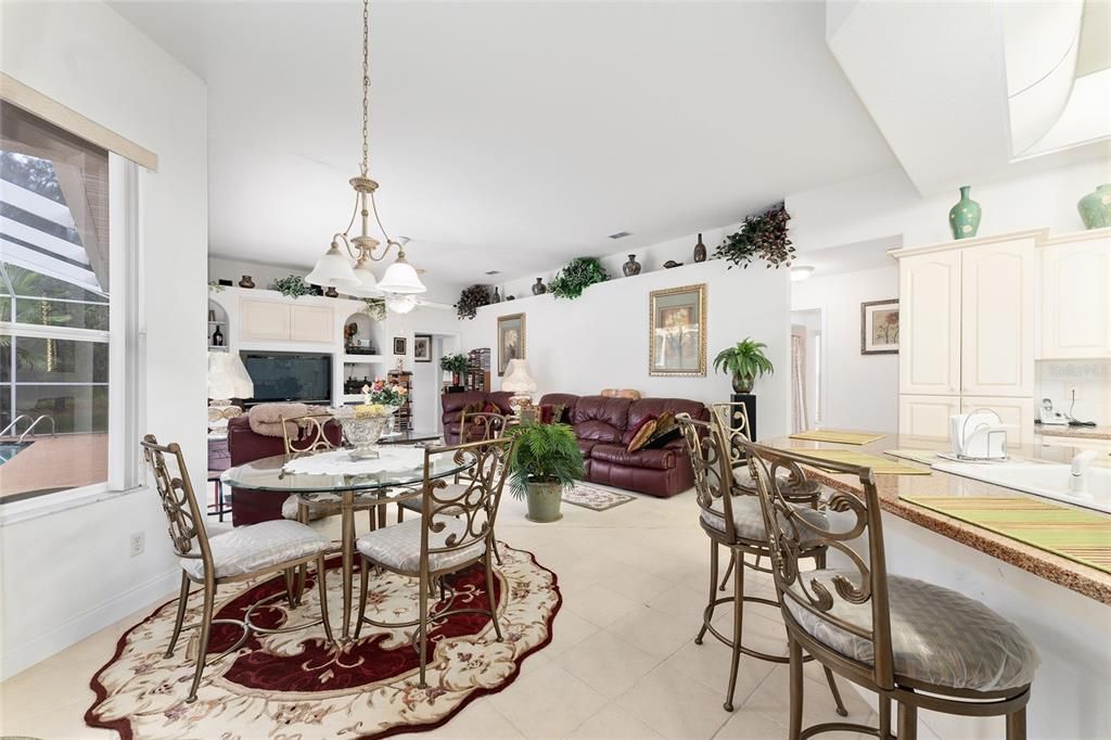 待售: $469,999 (4 贝兹, 3 浴室, 2505 平方英尺)