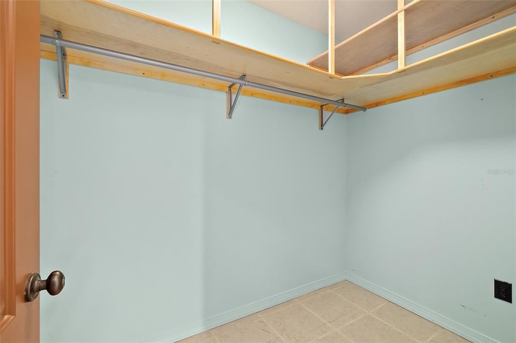 For Sale: $1,490,000 (5 beds, 5 baths, 3639 Square Feet)