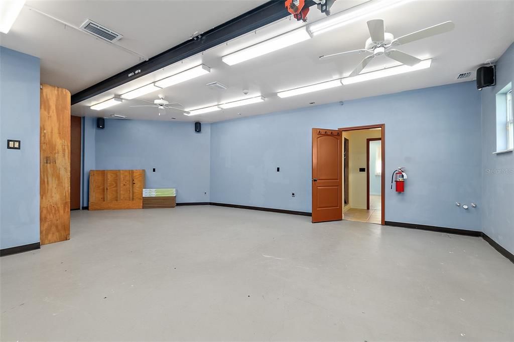 For Sale: $1,490,000 (5 beds, 5 baths, 3639 Square Feet)