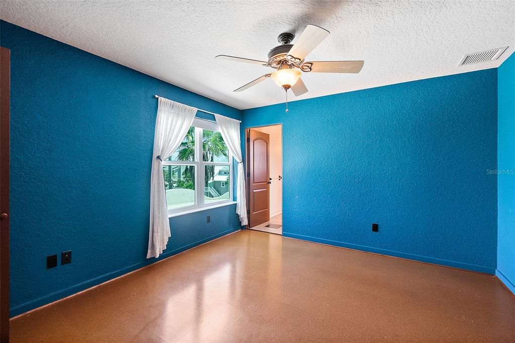 For Sale: $1,490,000 (5 beds, 5 baths, 3639 Square Feet)