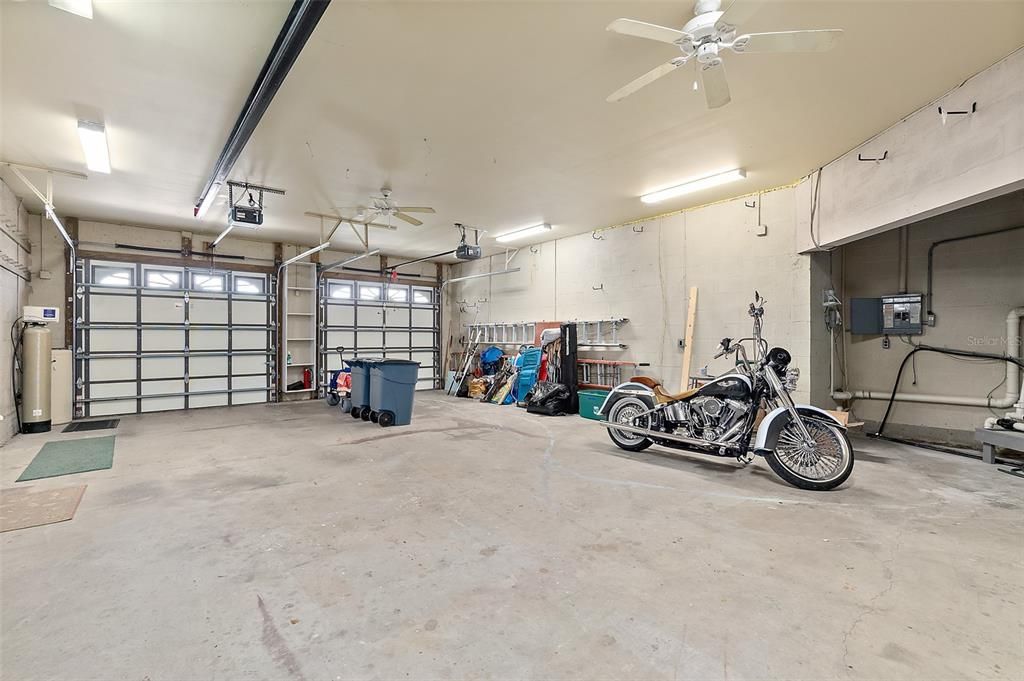 For Sale: $1,490,000 (5 beds, 5 baths, 3639 Square Feet)