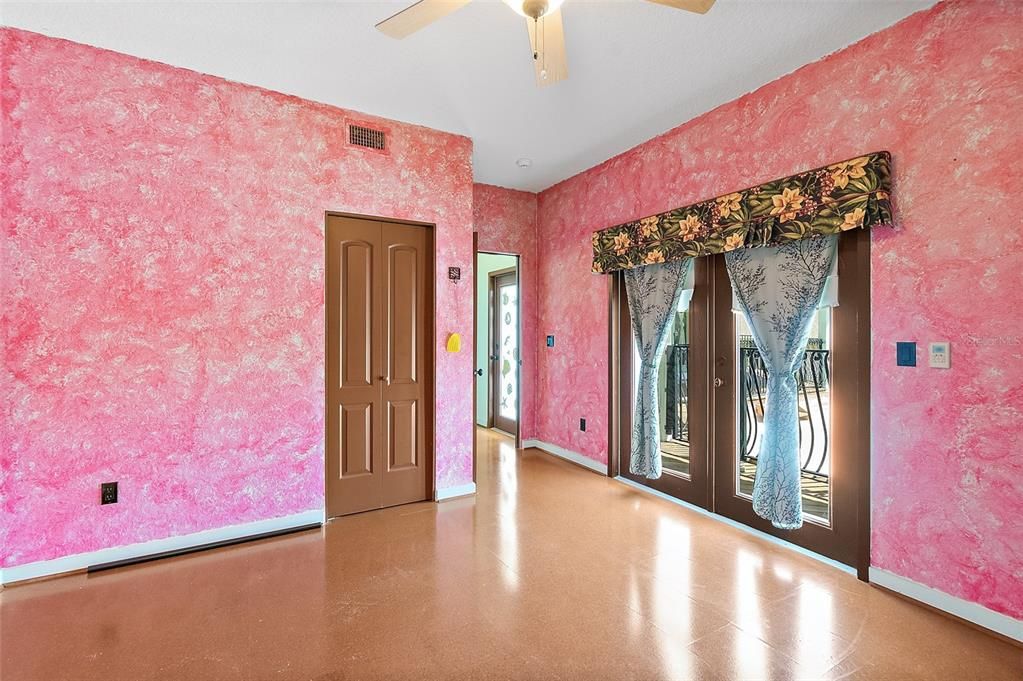 For Sale: $1,490,000 (5 beds, 5 baths, 3639 Square Feet)