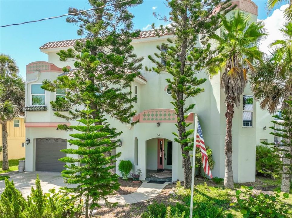 For Sale: $1,490,000 (5 beds, 5 baths, 3639 Square Feet)