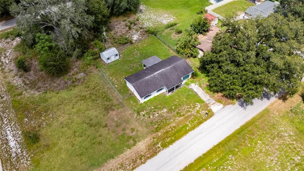 For Sale: $99,800 (3 beds, 2 baths, 1000 Square Feet)