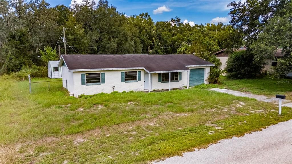 For Sale: $99,800 (3 beds, 2 baths, 1000 Square Feet)