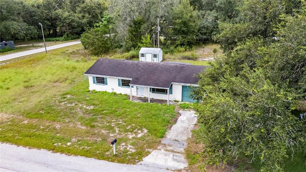 For Sale: $99,800 (3 beds, 2 baths, 1000 Square Feet)