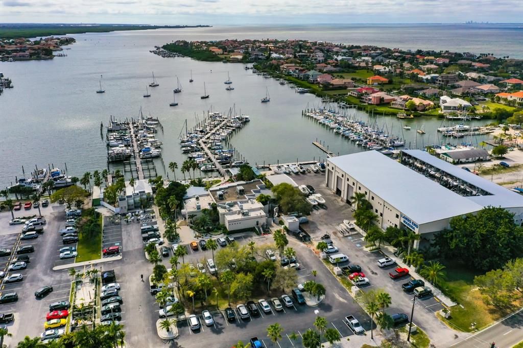 На продажу: $295,000 (0.35 acres)