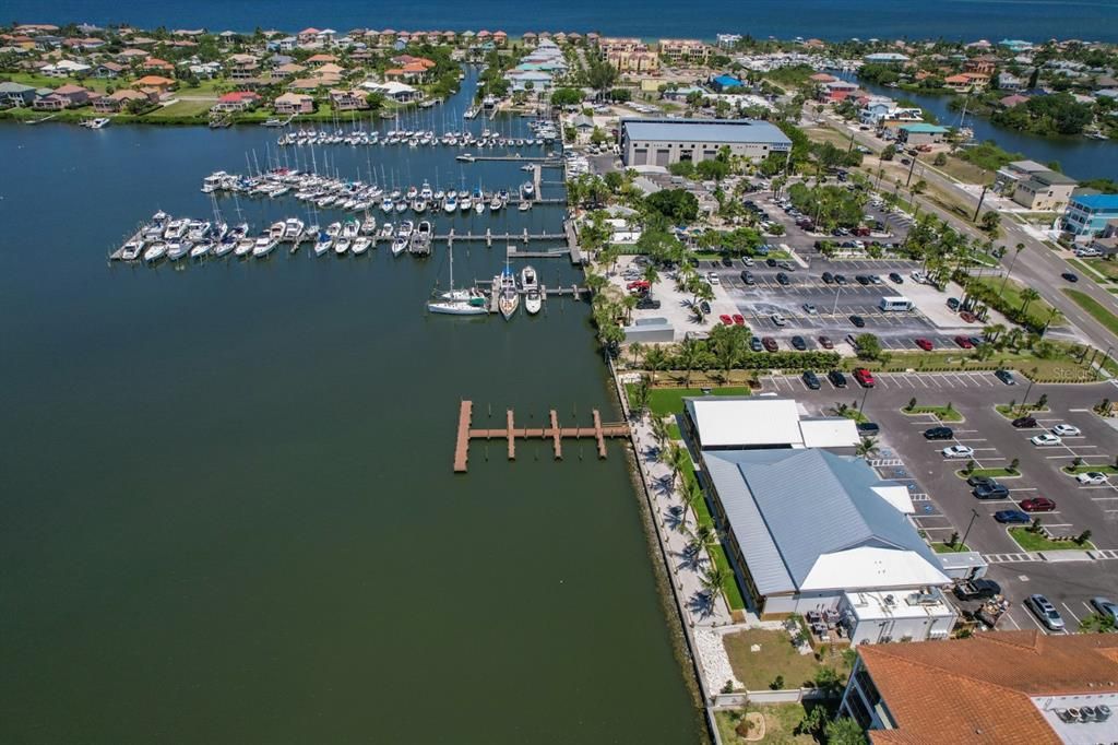 На продажу: $295,000 (0.35 acres)