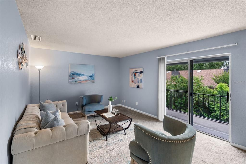 For Sale: $179,900 (2 beds, 2 baths, 953 Square Feet)