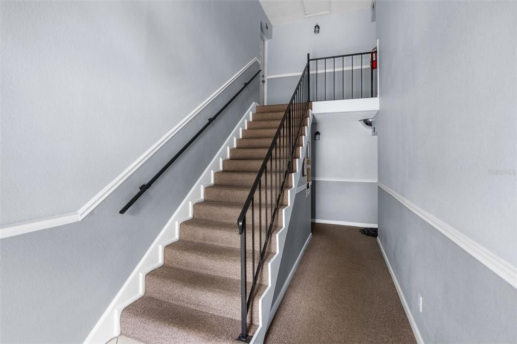 For Sale: $179,900 (2 beds, 2 baths, 953 Square Feet)