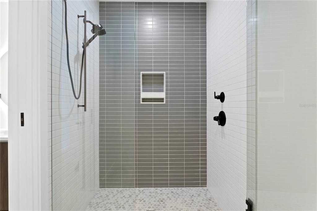 Activo con contrato: $1,295,000 (2 camas, 2 baños, 1753 Pies cuadrados)