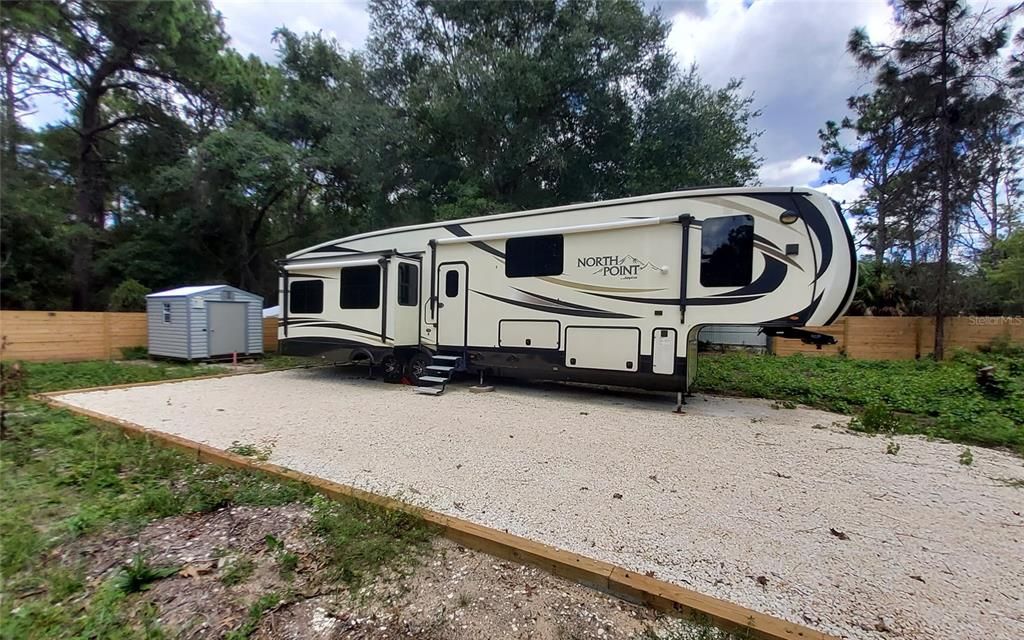 待售: $40,000 (0.22 acres)