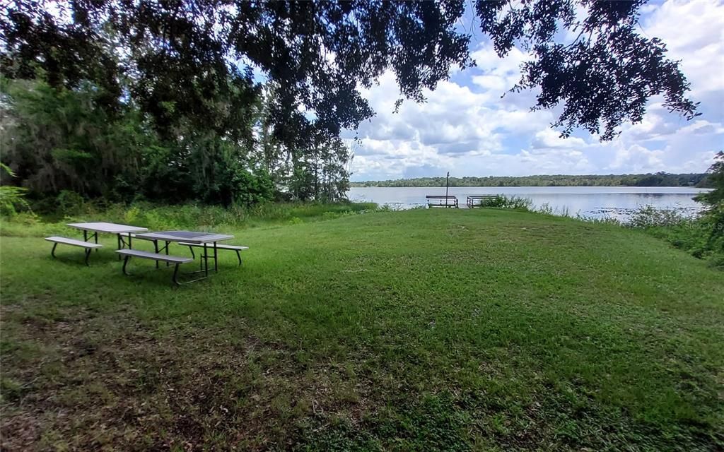 待售: $40,000 (0.22 acres)