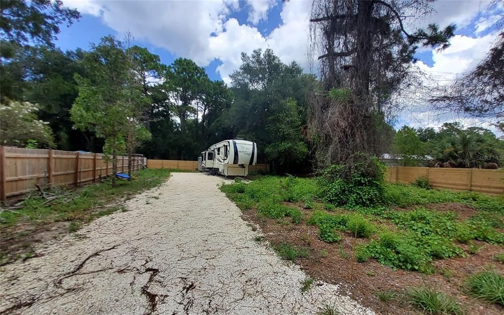 待售: $40,000 (0.22 acres)