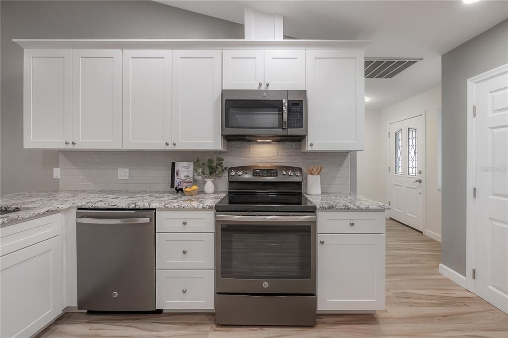 На продажу: $599,999 (3 спален, 2 ванн, 1998 Квадратных фут)