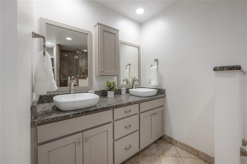 На продажу: $599,999 (3 спален, 2 ванн, 1998 Квадратных фут)