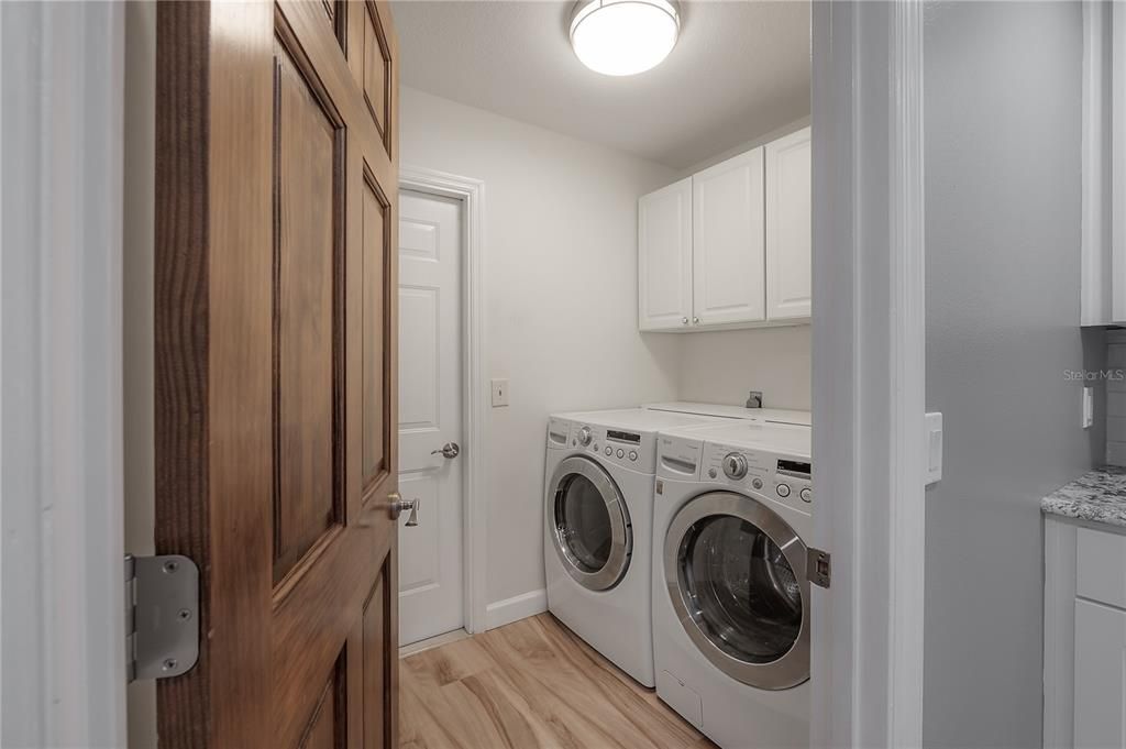 На продажу: $599,999 (3 спален, 2 ванн, 1998 Квадратных фут)