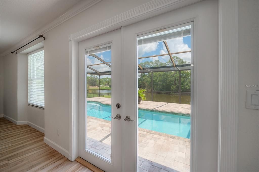 На продажу: $599,999 (3 спален, 2 ванн, 1998 Квадратных фут)