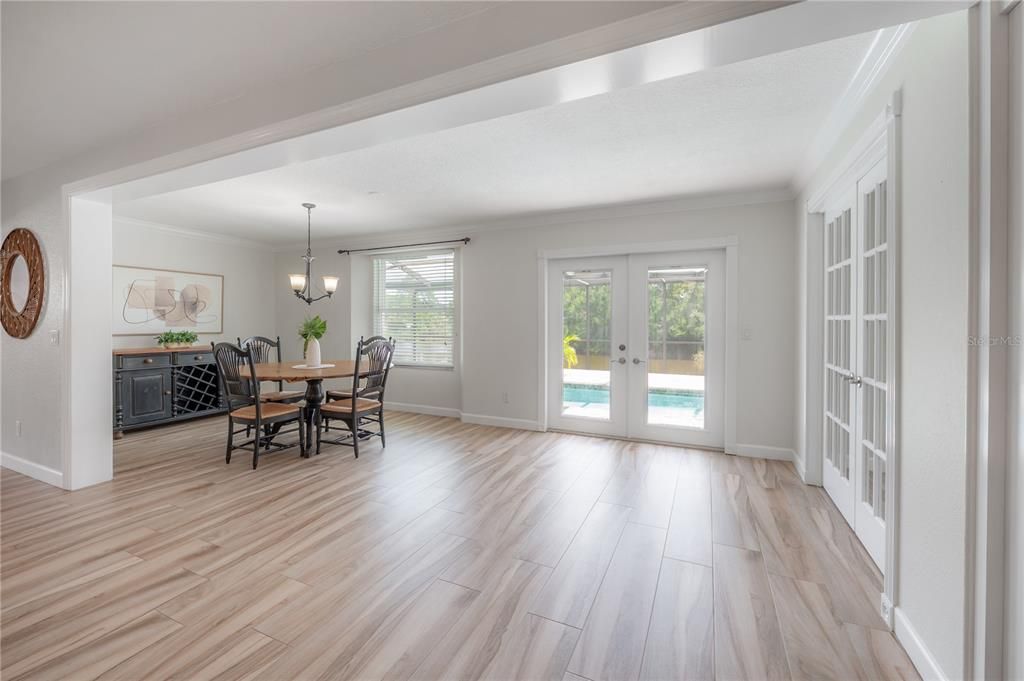 На продажу: $599,999 (3 спален, 2 ванн, 1998 Квадратных фут)