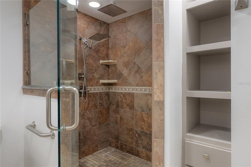 На продажу: $599,999 (3 спален, 2 ванн, 1998 Квадратных фут)