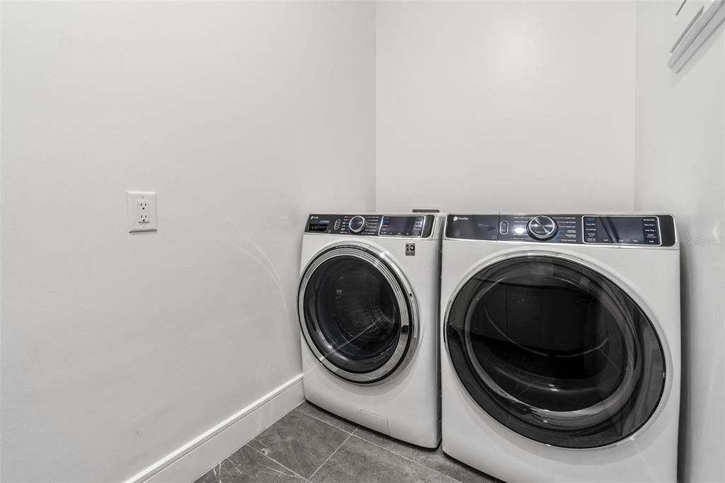 待售: $1,199,000 (4 贝兹, 3 浴室, 3000 平方英尺)