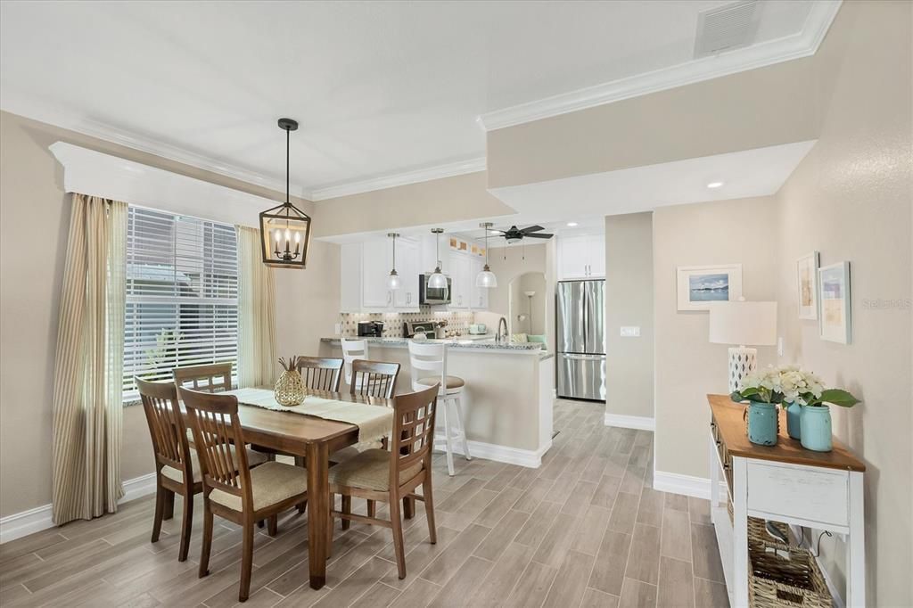 For Sale: $270,000 (2 beds, 2 baths, 1188 Square Feet)