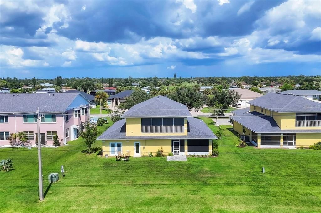 For Sale: $270,000 (2 beds, 2 baths, 1188 Square Feet)