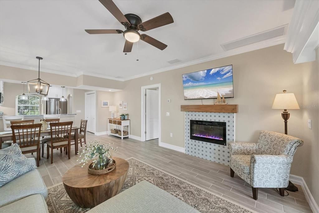 For Sale: $270,000 (2 beds, 2 baths, 1188 Square Feet)