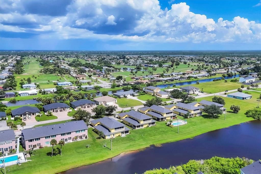 For Sale: $270,000 (2 beds, 2 baths, 1188 Square Feet)