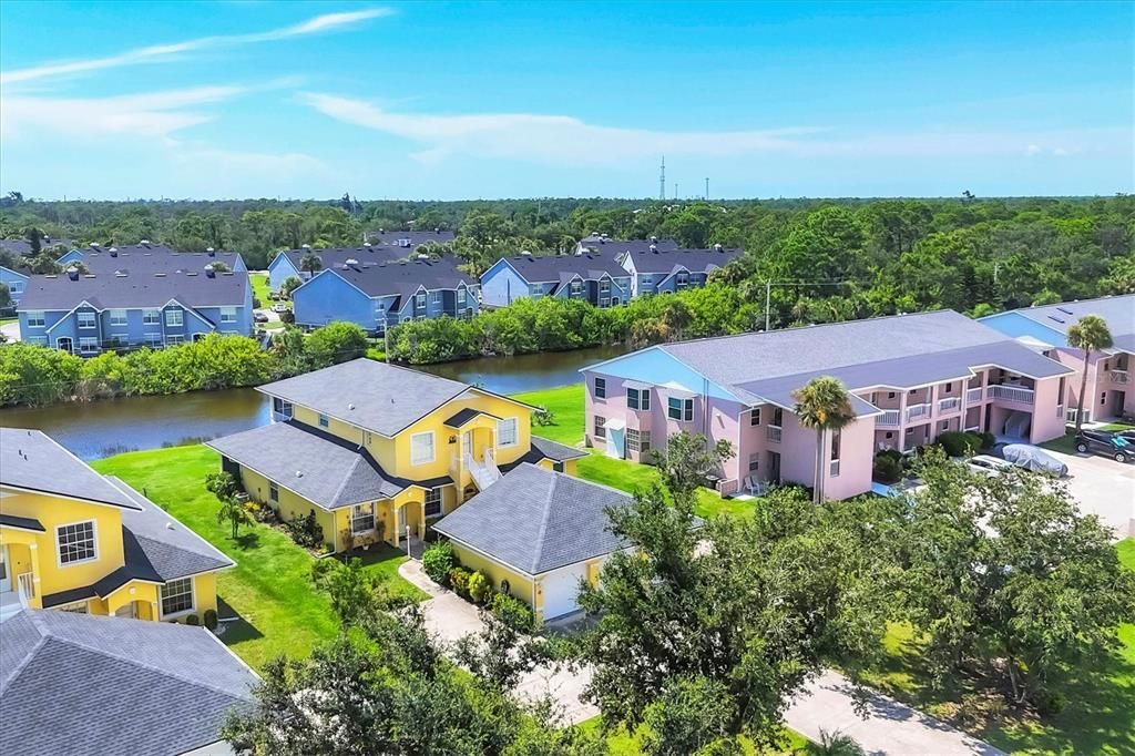 For Sale: $270,000 (2 beds, 2 baths, 1188 Square Feet)