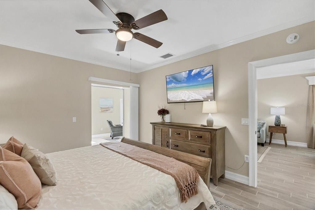 For Sale: $270,000 (2 beds, 2 baths, 1188 Square Feet)