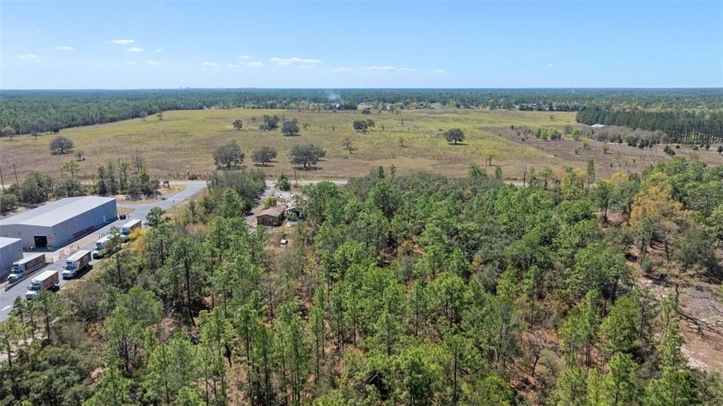 合同活跃: $190,000 (4.96 acres)