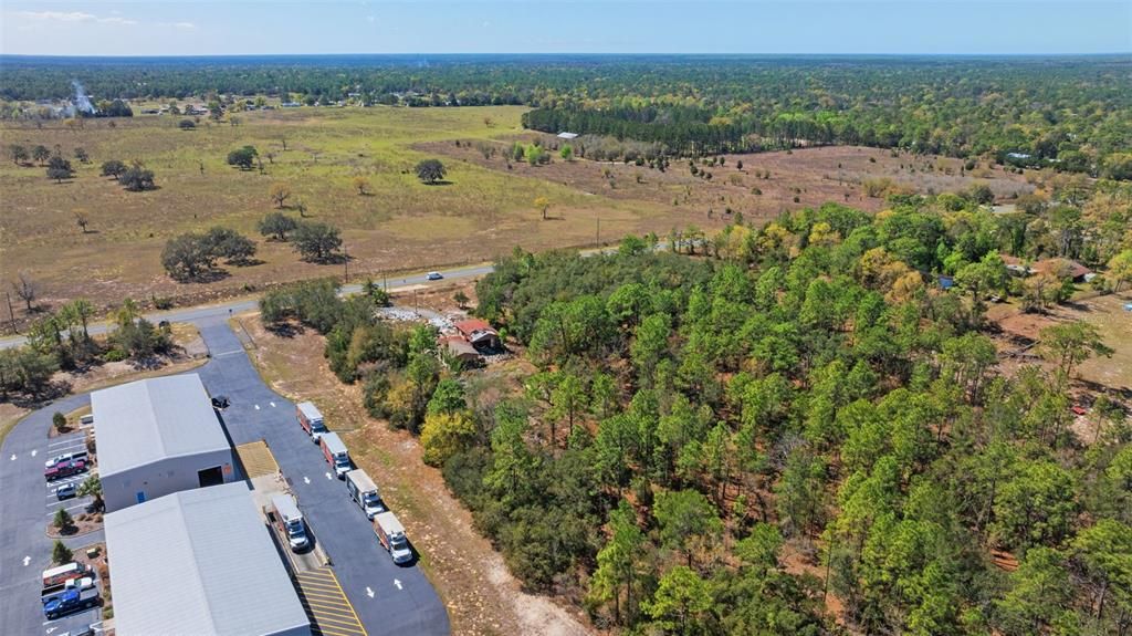 合同活跃: $190,000 (4.96 acres)