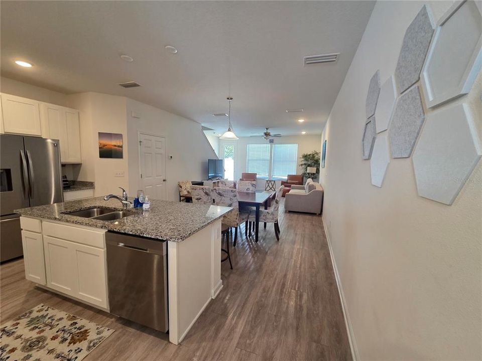 En Venta: $329,500 (3 camas, 2 baños, 1470 Pies cuadrados)