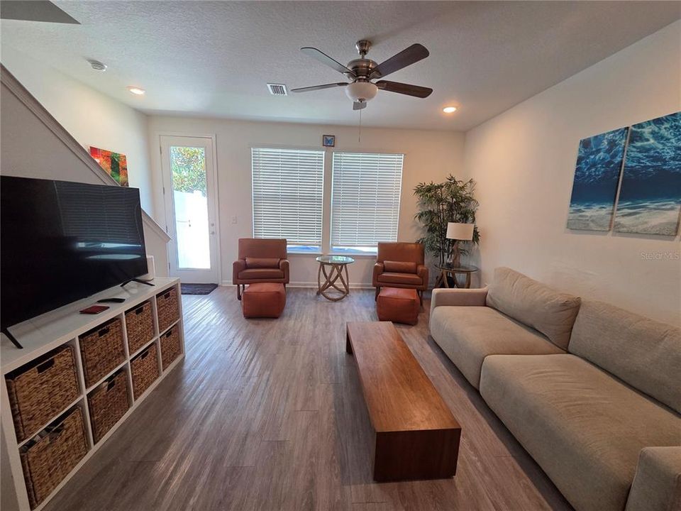 En Venta: $329,500 (3 camas, 2 baños, 1470 Pies cuadrados)