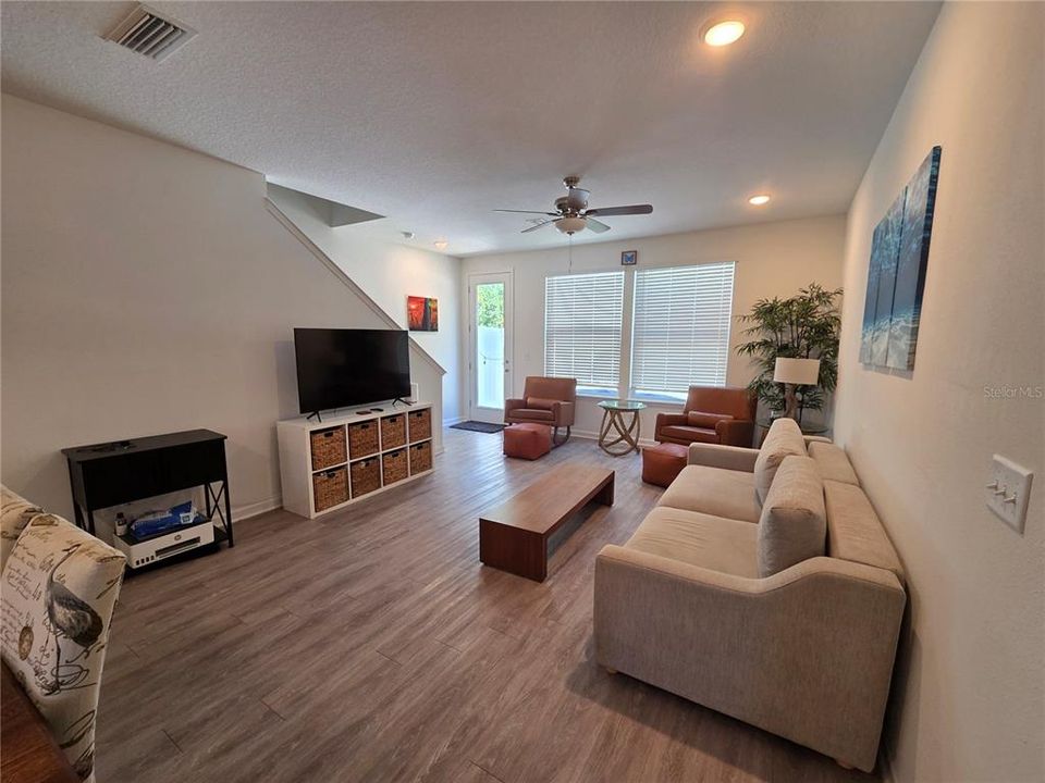 En Venta: $329,500 (3 camas, 2 baños, 1470 Pies cuadrados)