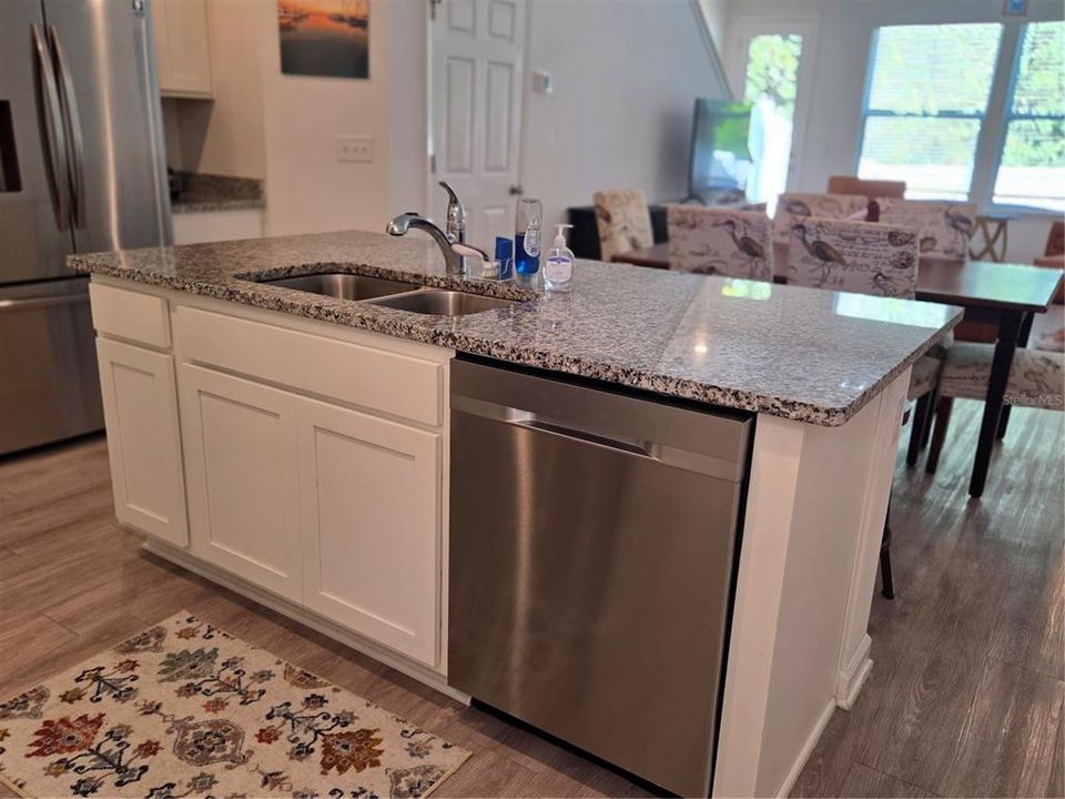 En Venta: $329,500 (3 camas, 2 baños, 1470 Pies cuadrados)