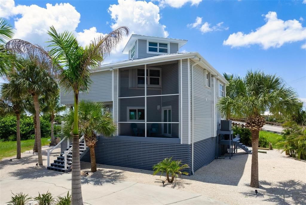 For Sale: $1,550,000 (3 beds, 3 baths, 2374 Square Feet)