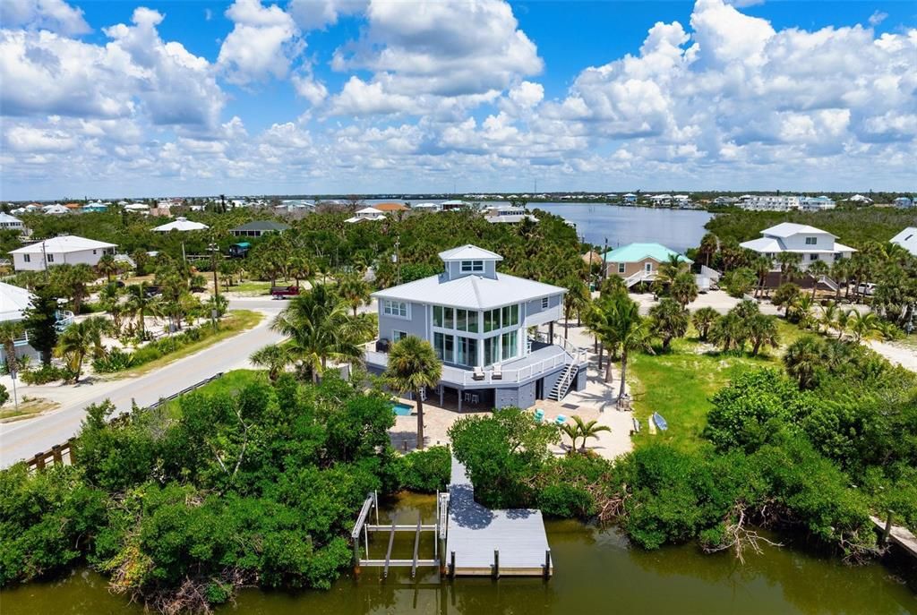 For Sale: $1,550,000 (3 beds, 3 baths, 2374 Square Feet)