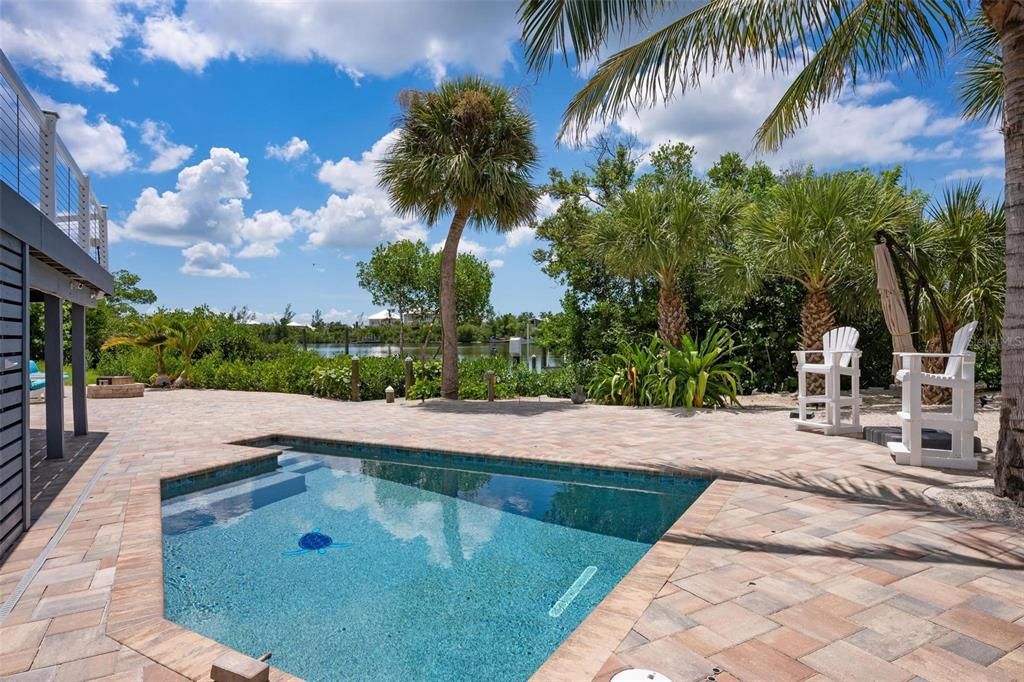 For Sale: $1,550,000 (3 beds, 3 baths, 2374 Square Feet)