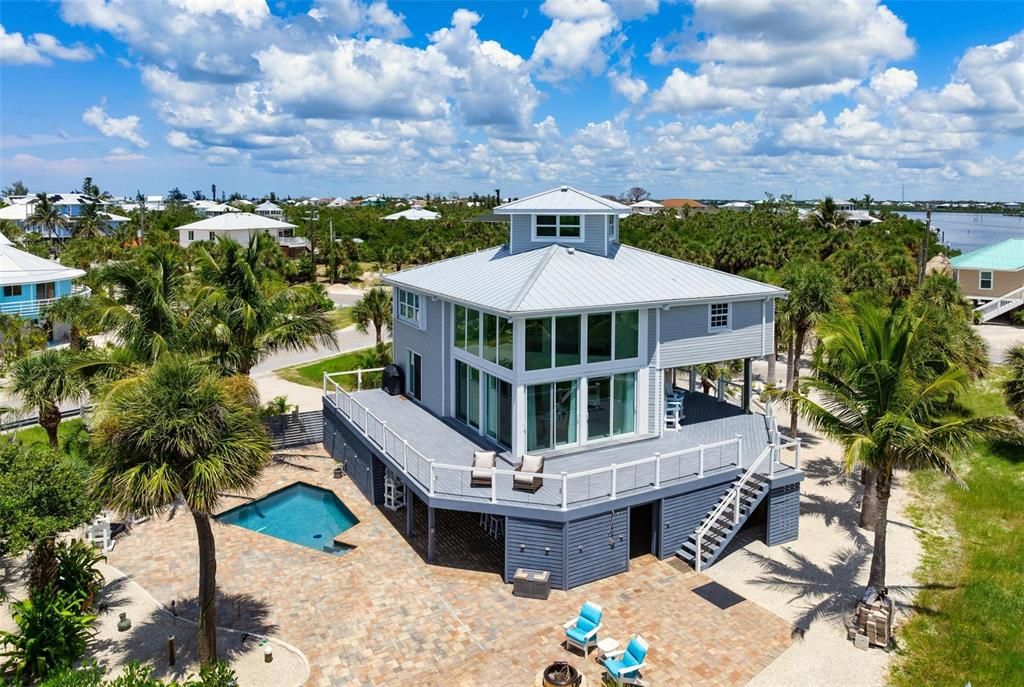 For Sale: $1,550,000 (3 beds, 3 baths, 2374 Square Feet)