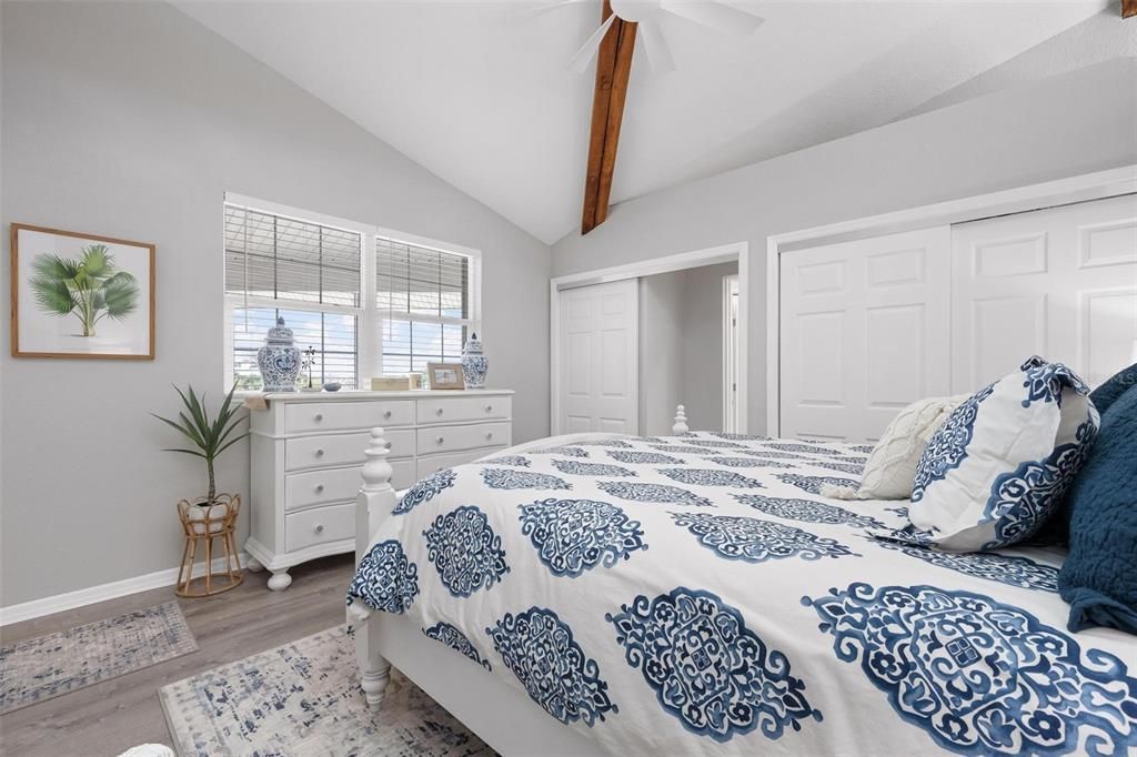 For Sale: $1,550,000 (3 beds, 3 baths, 2374 Square Feet)