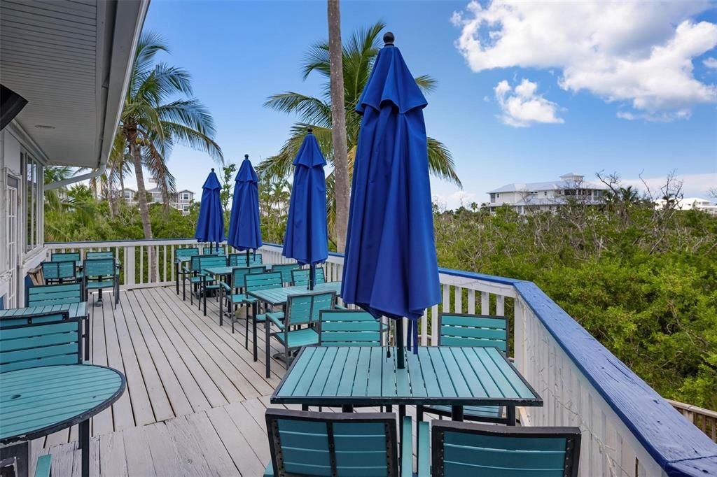 For Sale: $1,550,000 (3 beds, 3 baths, 2374 Square Feet)