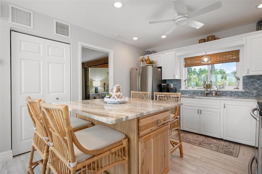 For Sale: $1,550,000 (3 beds, 3 baths, 2374 Square Feet)