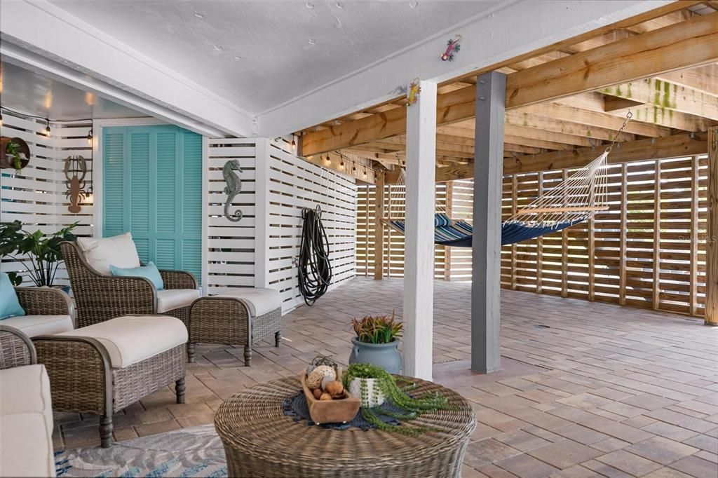 For Sale: $1,550,000 (3 beds, 3 baths, 2374 Square Feet)