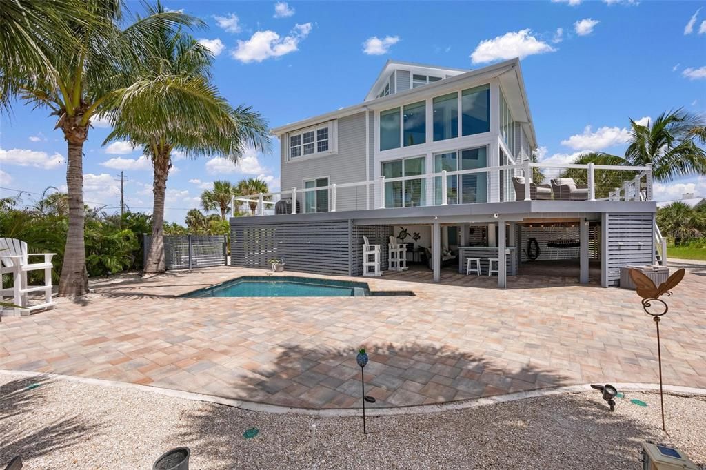 For Sale: $1,550,000 (3 beds, 3 baths, 2374 Square Feet)