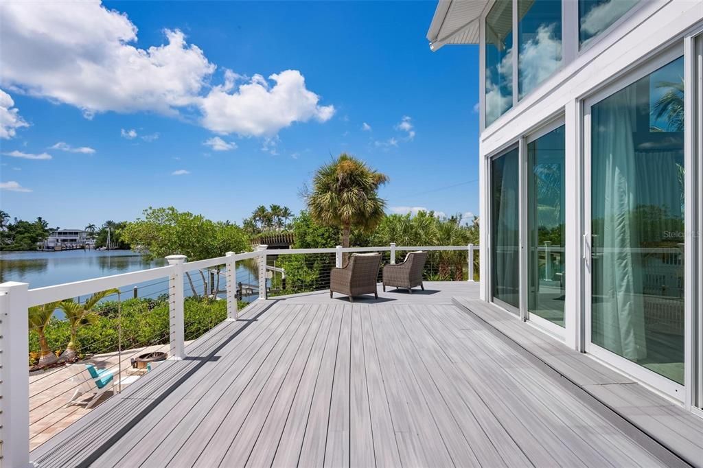 For Sale: $1,550,000 (3 beds, 3 baths, 2374 Square Feet)